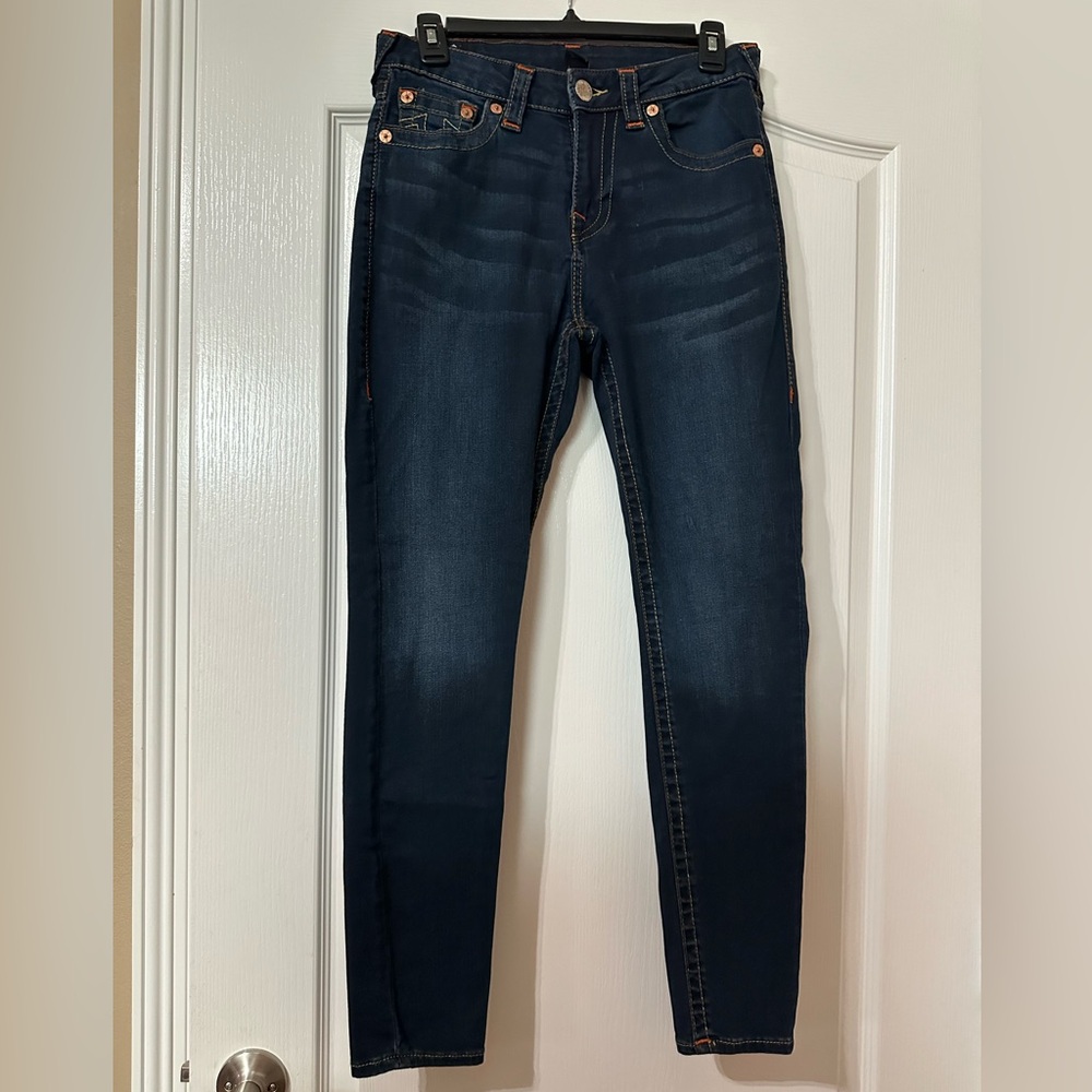Skinny jeans .